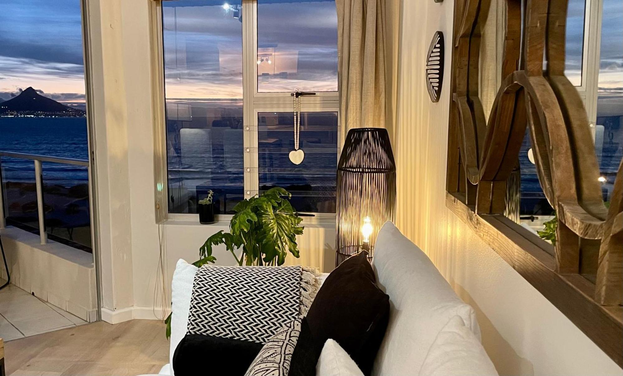 Abode Africa Apartment โบลแบร์กสตรานด์ ภายนอก รูปภาพ